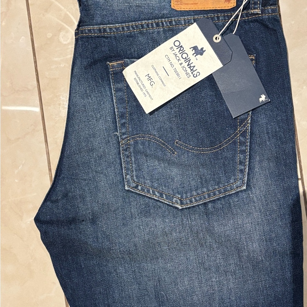 Jack & Jones W34 L34 Blue Jeans Classic Wash